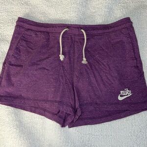 New never worn Nike Women’s Purple Shorts sXL